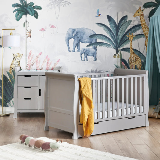 Obaby Stamford Classic 2 Piece Cot Bed with Dresser Changer