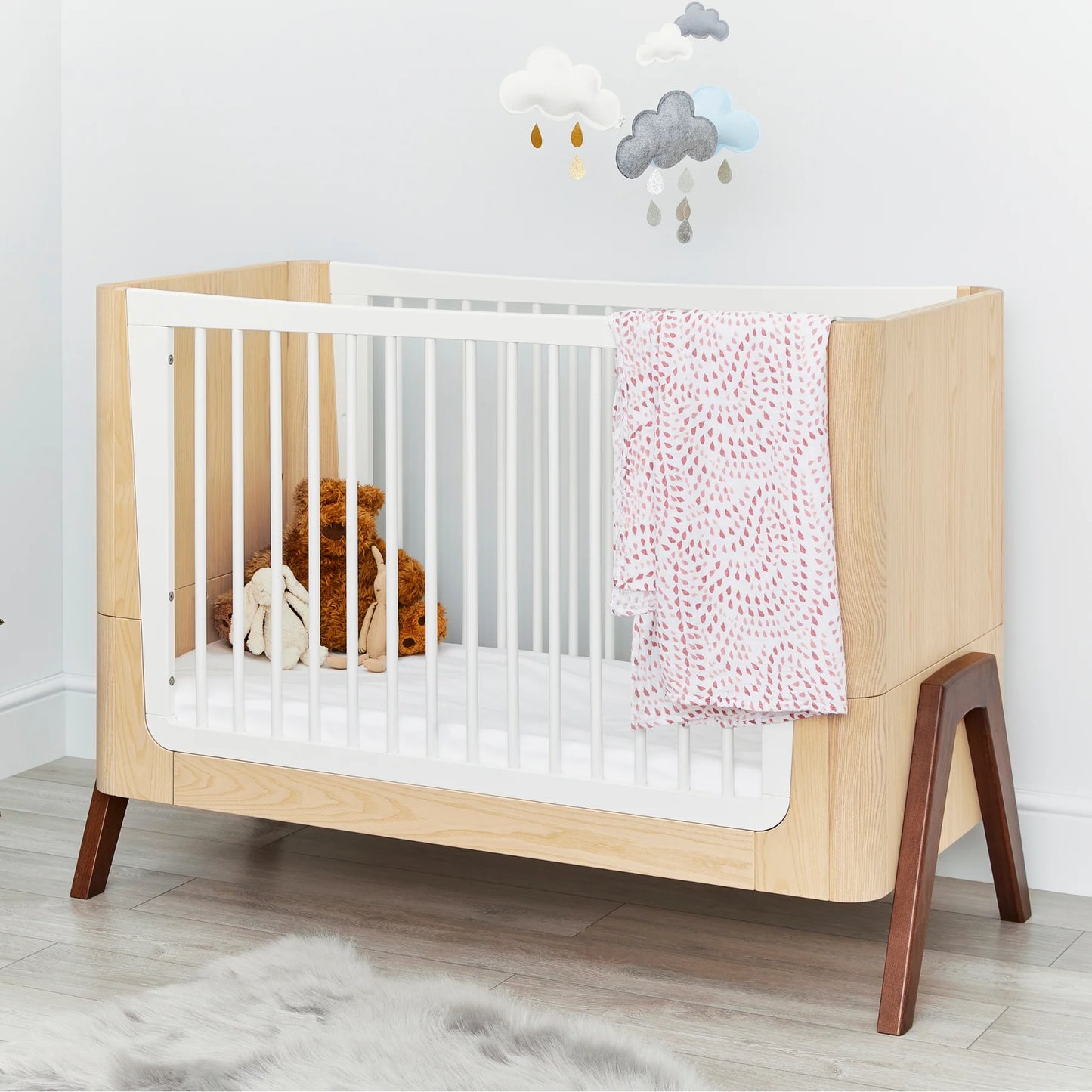Gaia Baby Hera 2 Piece Set - Cot Bed & Dresser