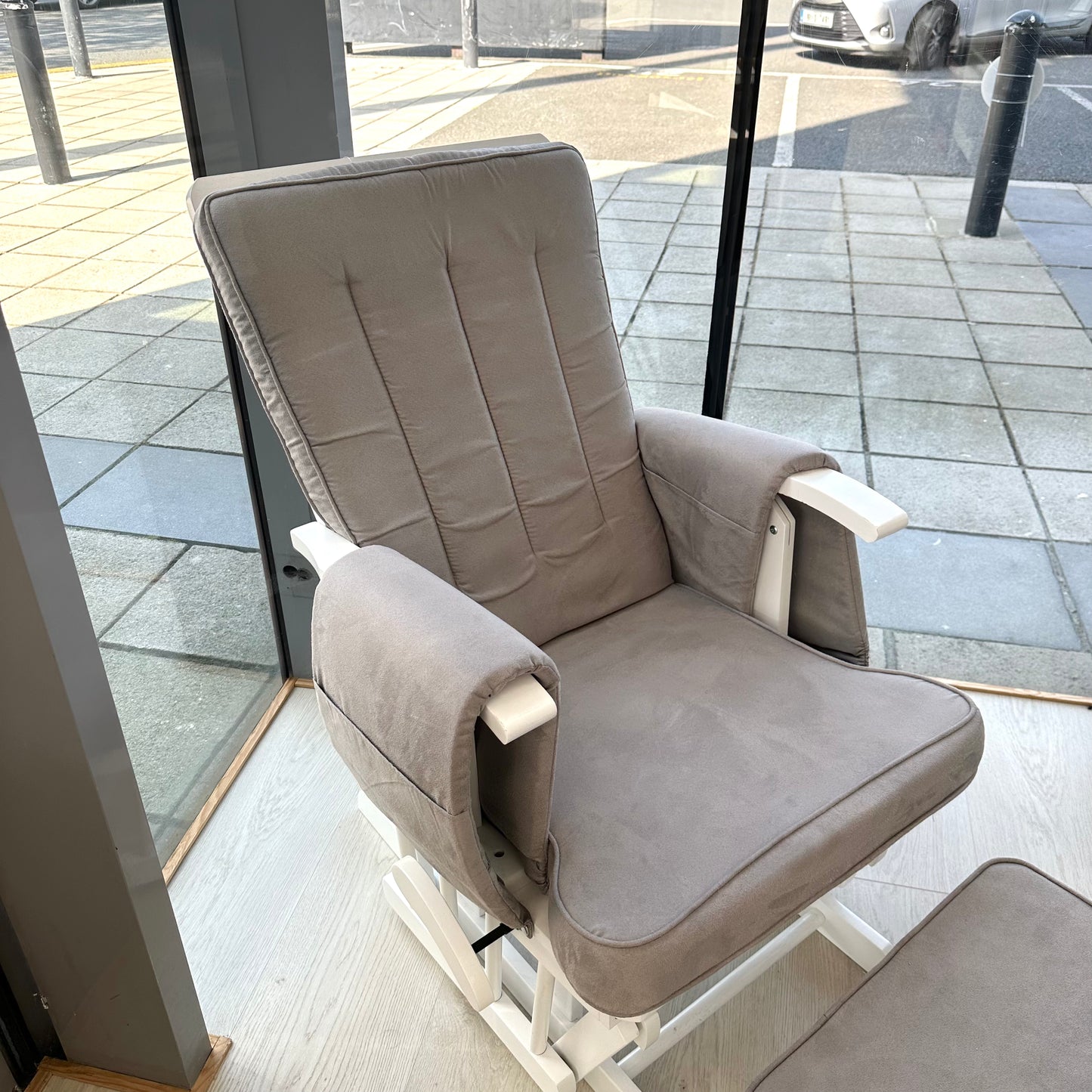 Ex Display Obaby Deluxe Reclining Glider Chair and Stool - White with Grey Cushion