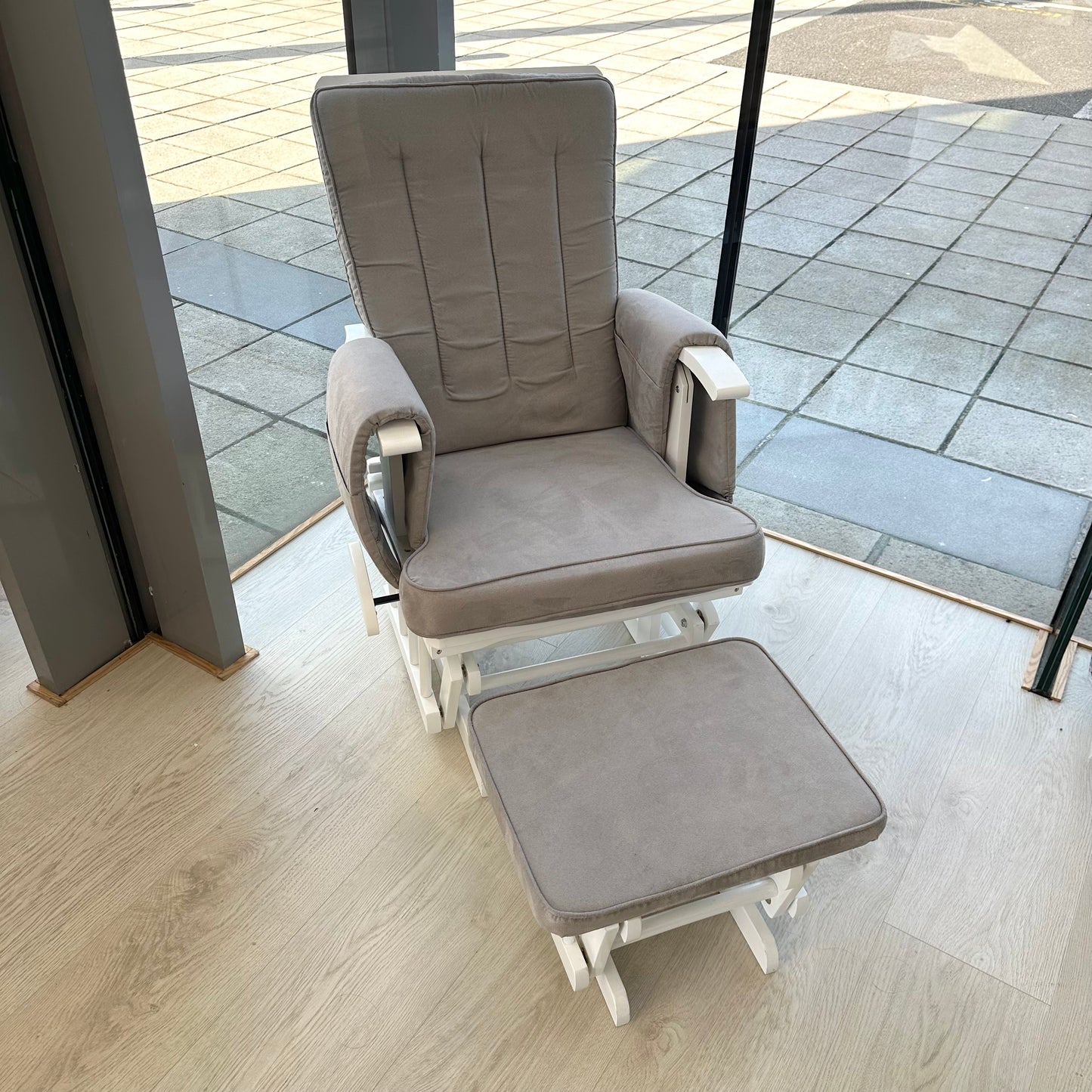 Ex Display Obaby Deluxe Reclining Glider Chair and Stool - White with Grey Cushion