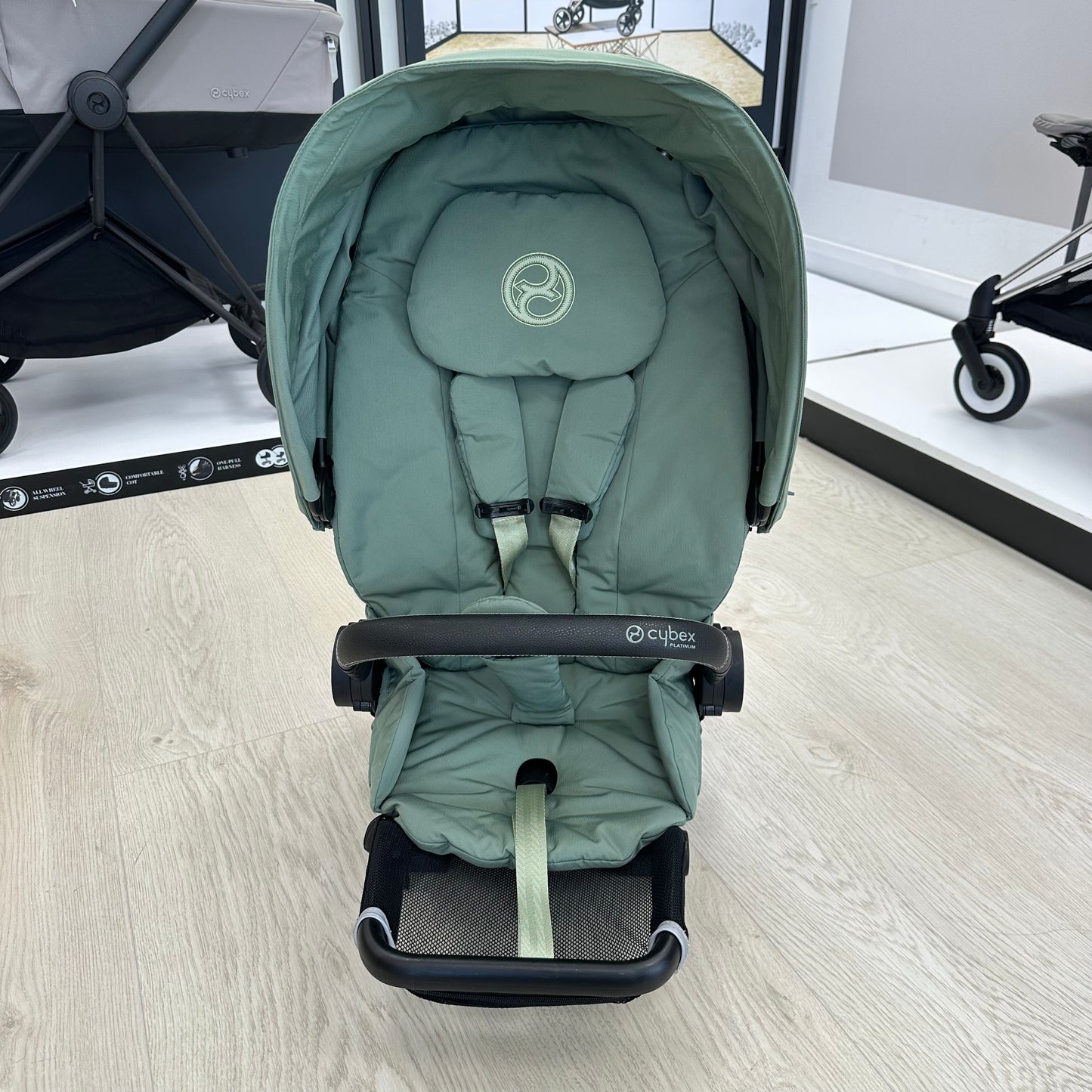 Ex Display Cybex Mios with Black Frame, Grey Carrycot & Green Seat Unit