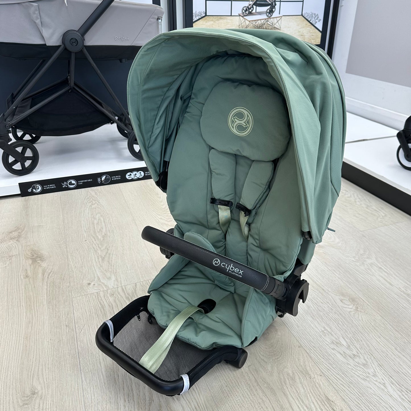 Ex Display Cybex Mios with Black Frame, Grey Carrycot & Green Seat Unit