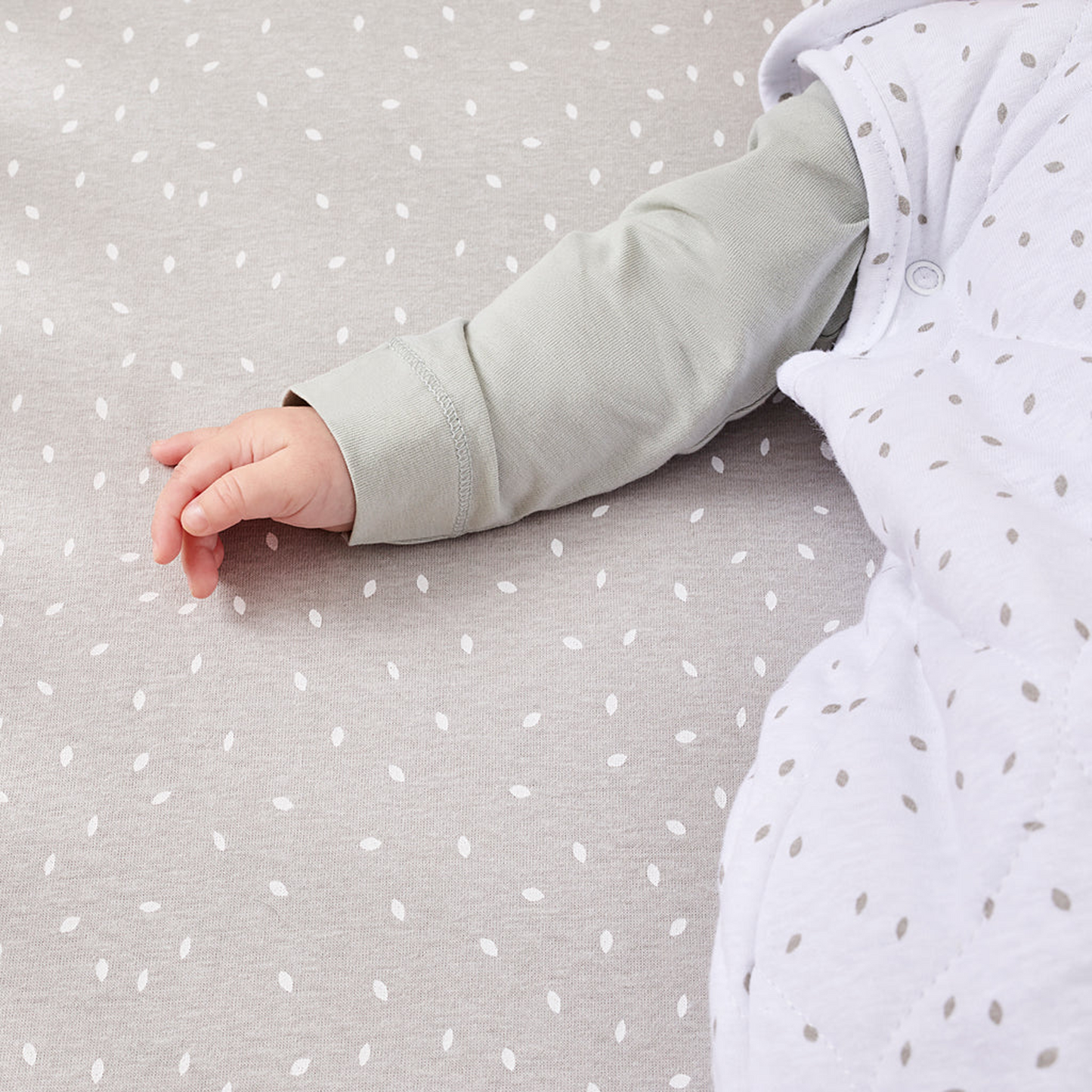 The Little Green Sheep Organic Baby Sleeping Bag 6 to 18 Months