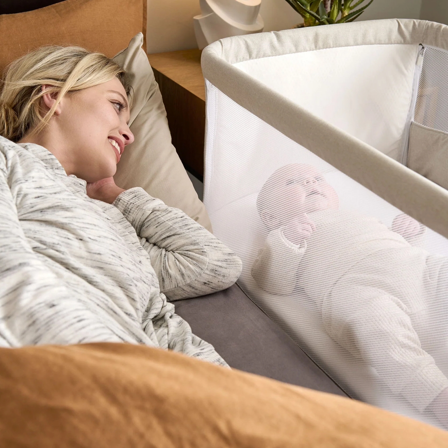 Mamas & Papas Lua Bedside Crib