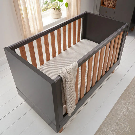 Tutti Bambini Como Cot Bed