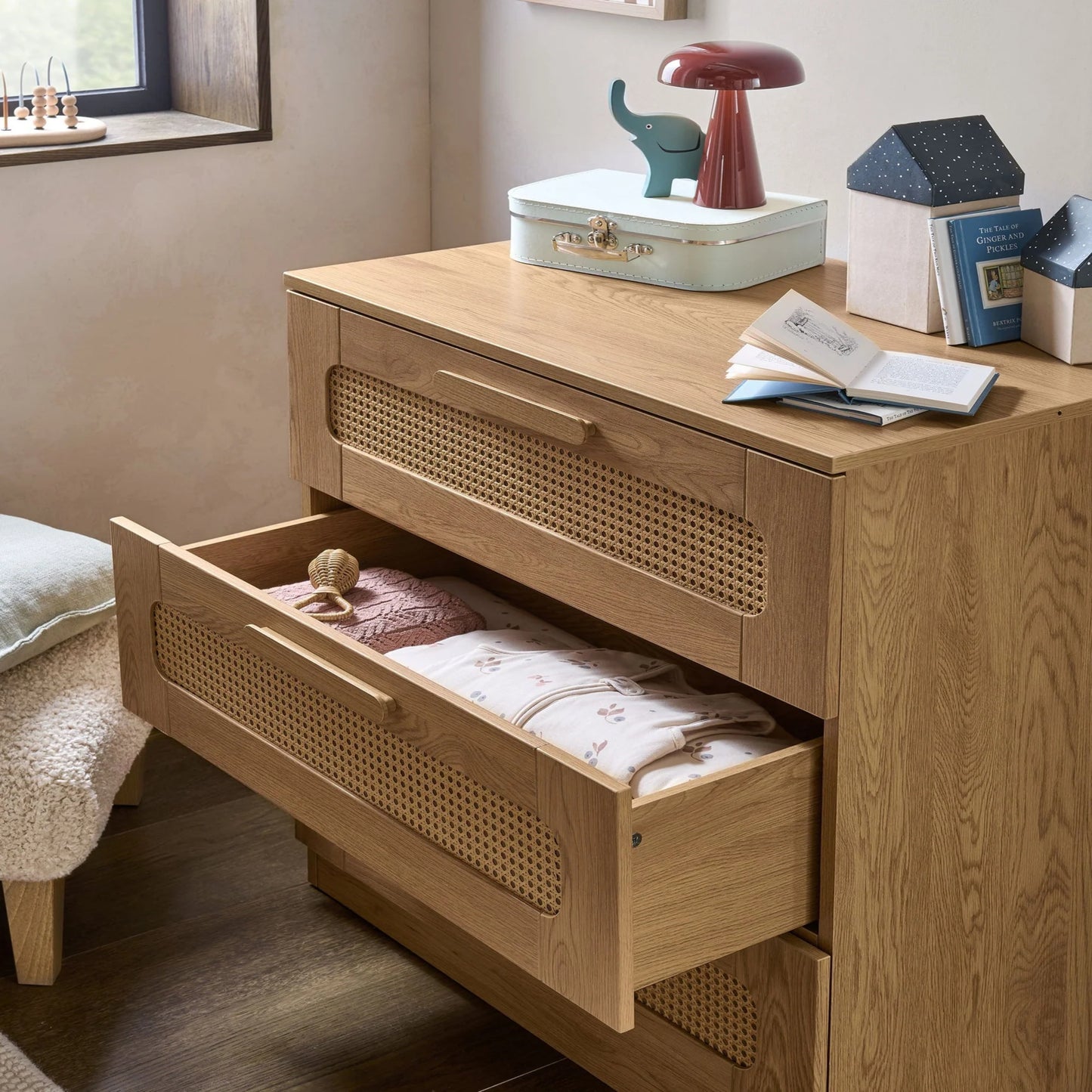 Mamas & Papas Esna 2 Piece Set with Cot Bed and Dresser