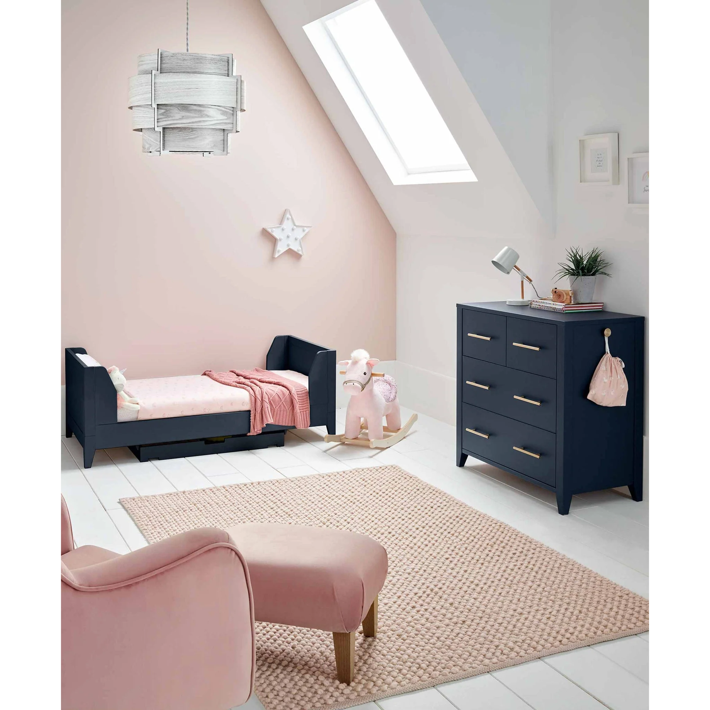 Mamas & Papas Melfi Set (Cot bed & Dresser)