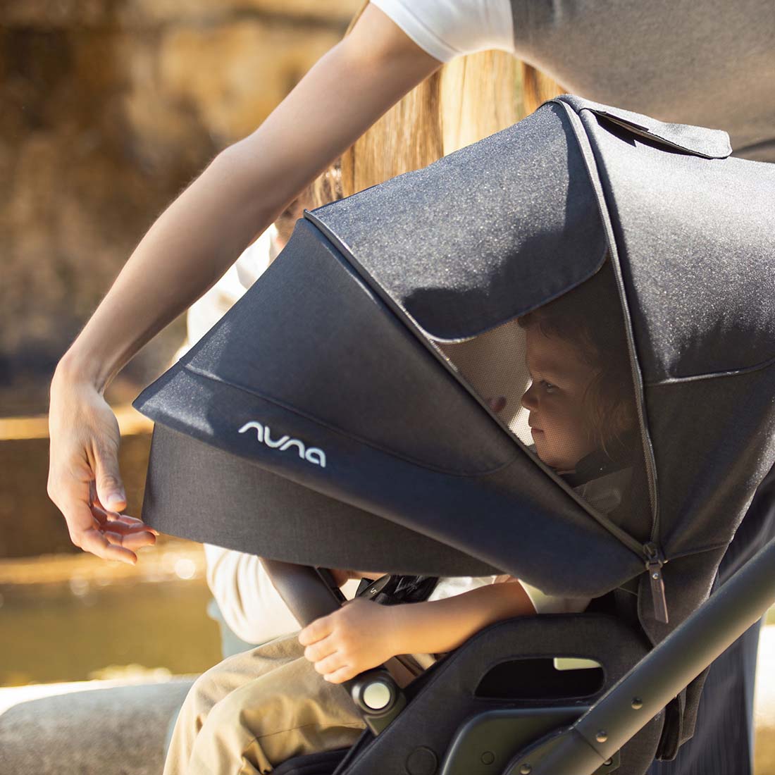 Nuna MIXX Next Bundle with Nuna ARRA Car Seat & Isofix Base