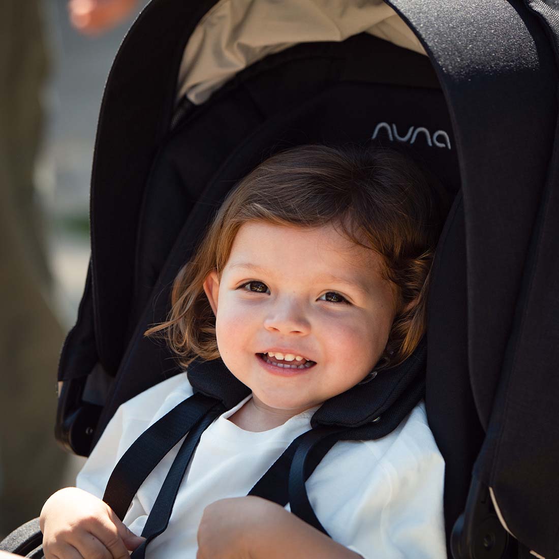 Nuna MIXX Next Bundle with Nuna ARRA Car Seat & Isofix Base
