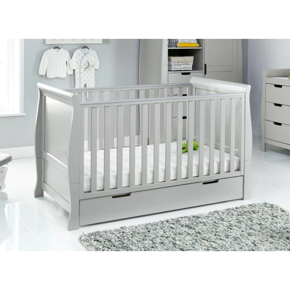 Obaby Stamford Classic 2 Piece Cot Bed with Dresser Changer