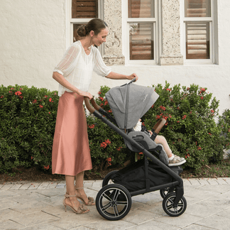 Nuna MIXX Next Bundle with PIPA Urbn Car seat