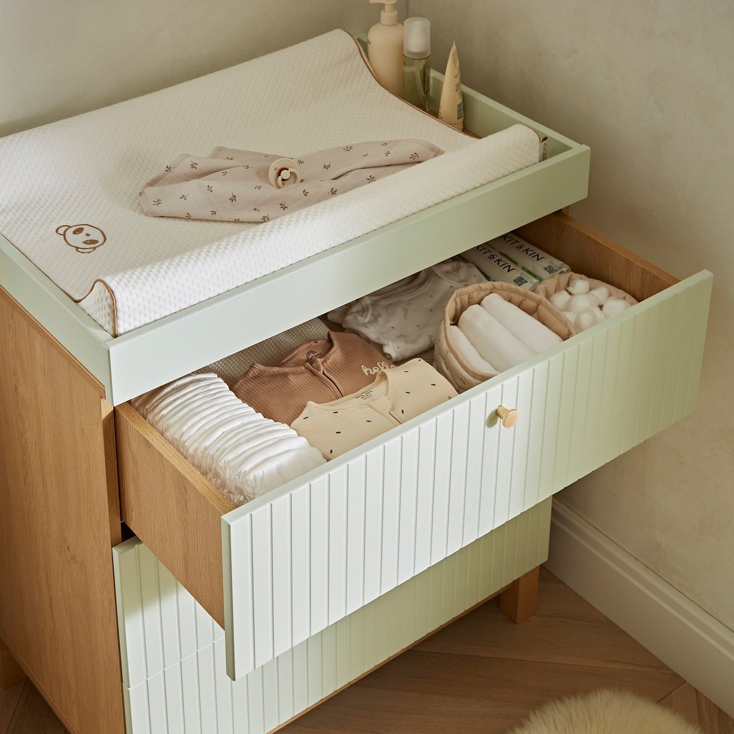 CuddleCo Remi Dresser Changer