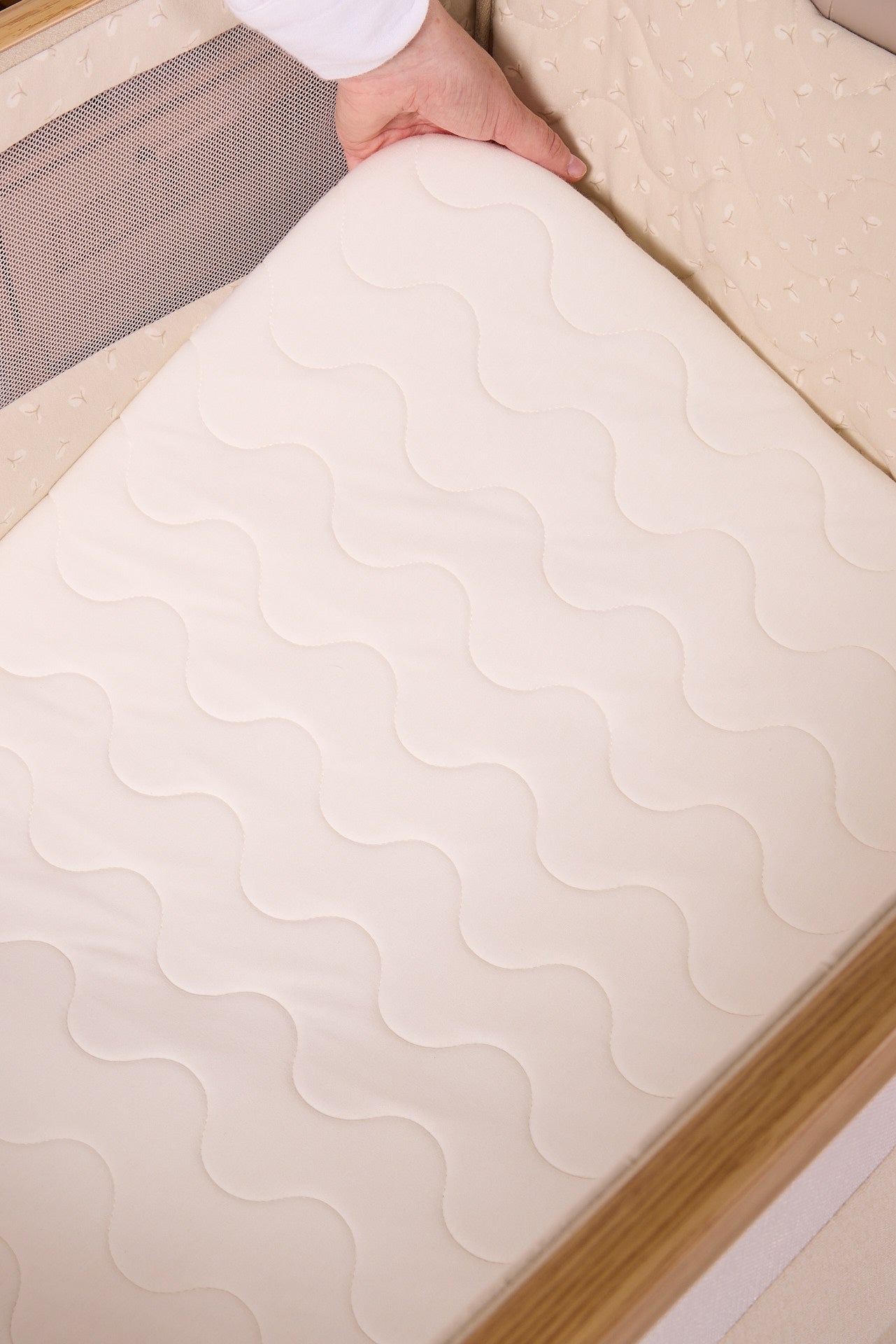 Tutti Bambini Cozee Air 2 Bedside Crib