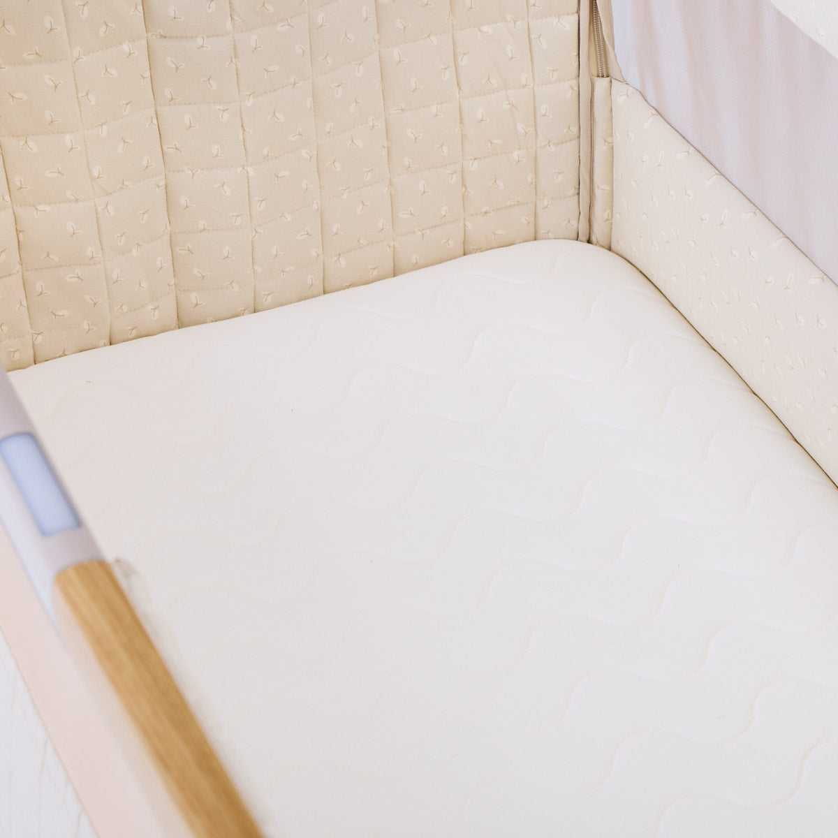 Tutti Bambini Cozee Sense Bedside Crib