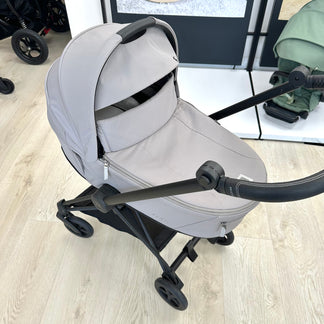 Ex Display Cybex Mios with Black Frame, Grey Carrycot & Green Seat Unit