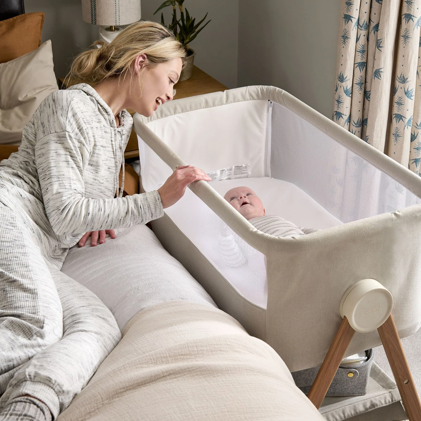 Mamas & Papas Lua Bedside Crib