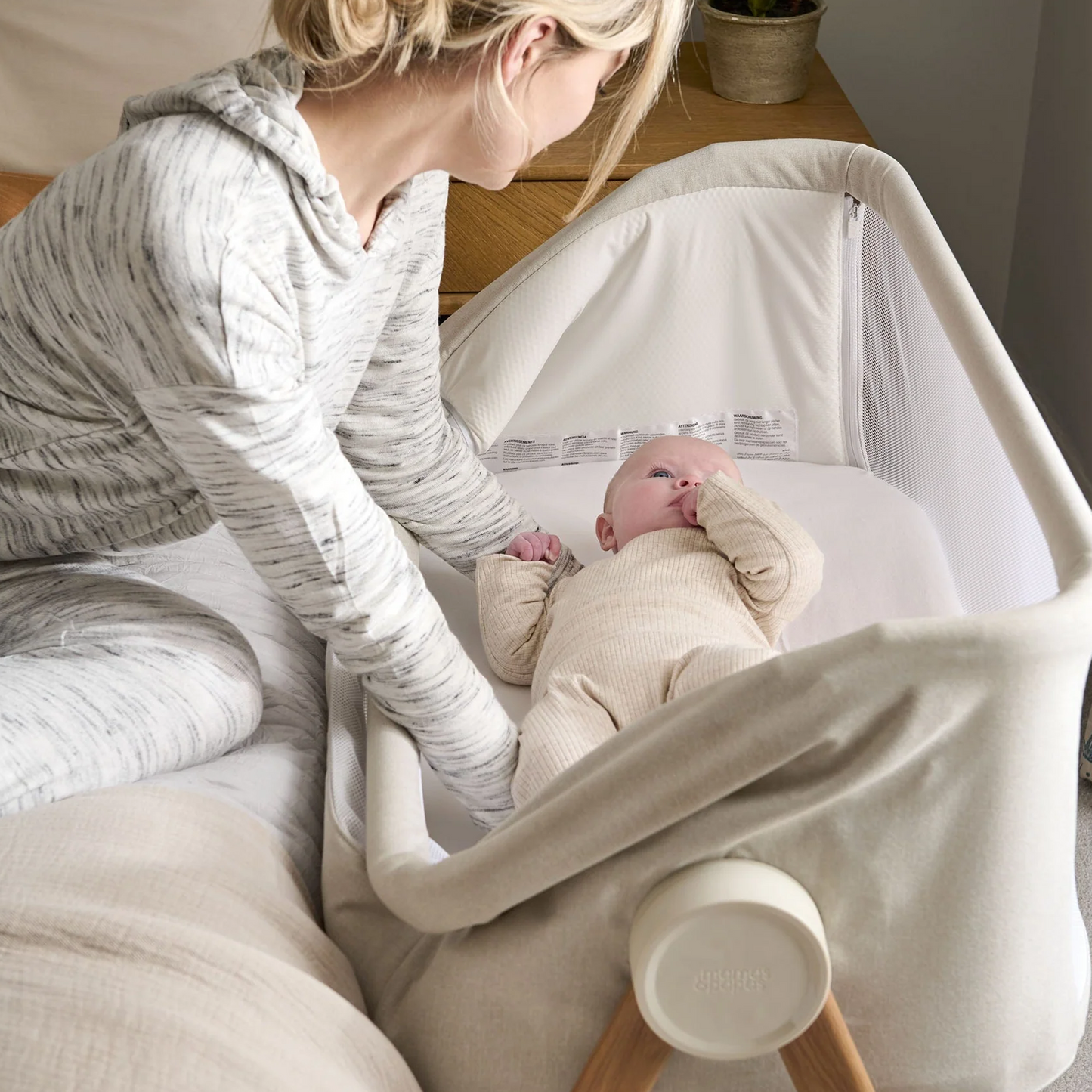 Mamas & Papas Lua Bedside Crib