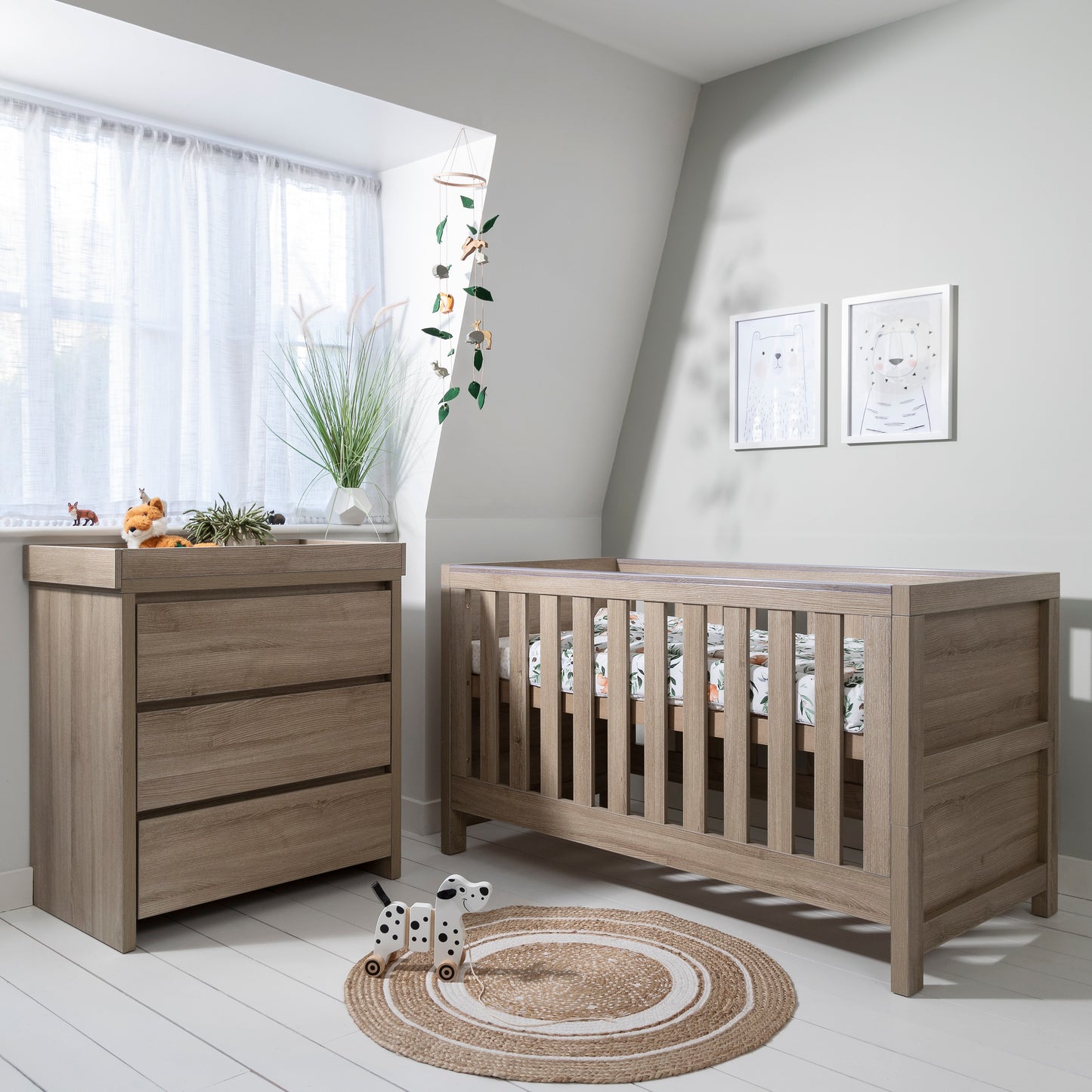 Tutti Bambini Modena 2 Piece Set with Cot Bed and Dresser Changer
