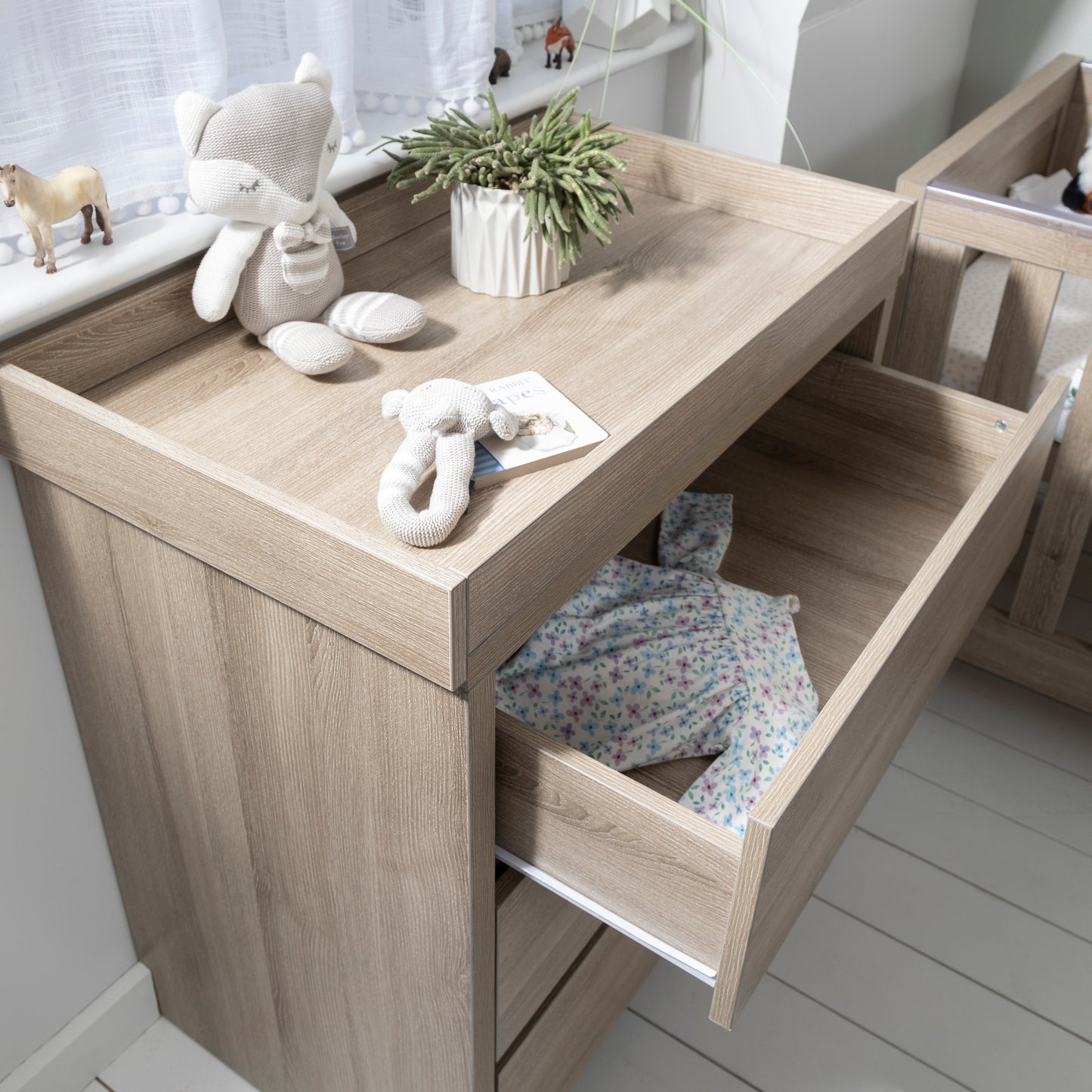 Tutti Bambini Modena 2 Piece Set with Cot Bed and Dresser Changer