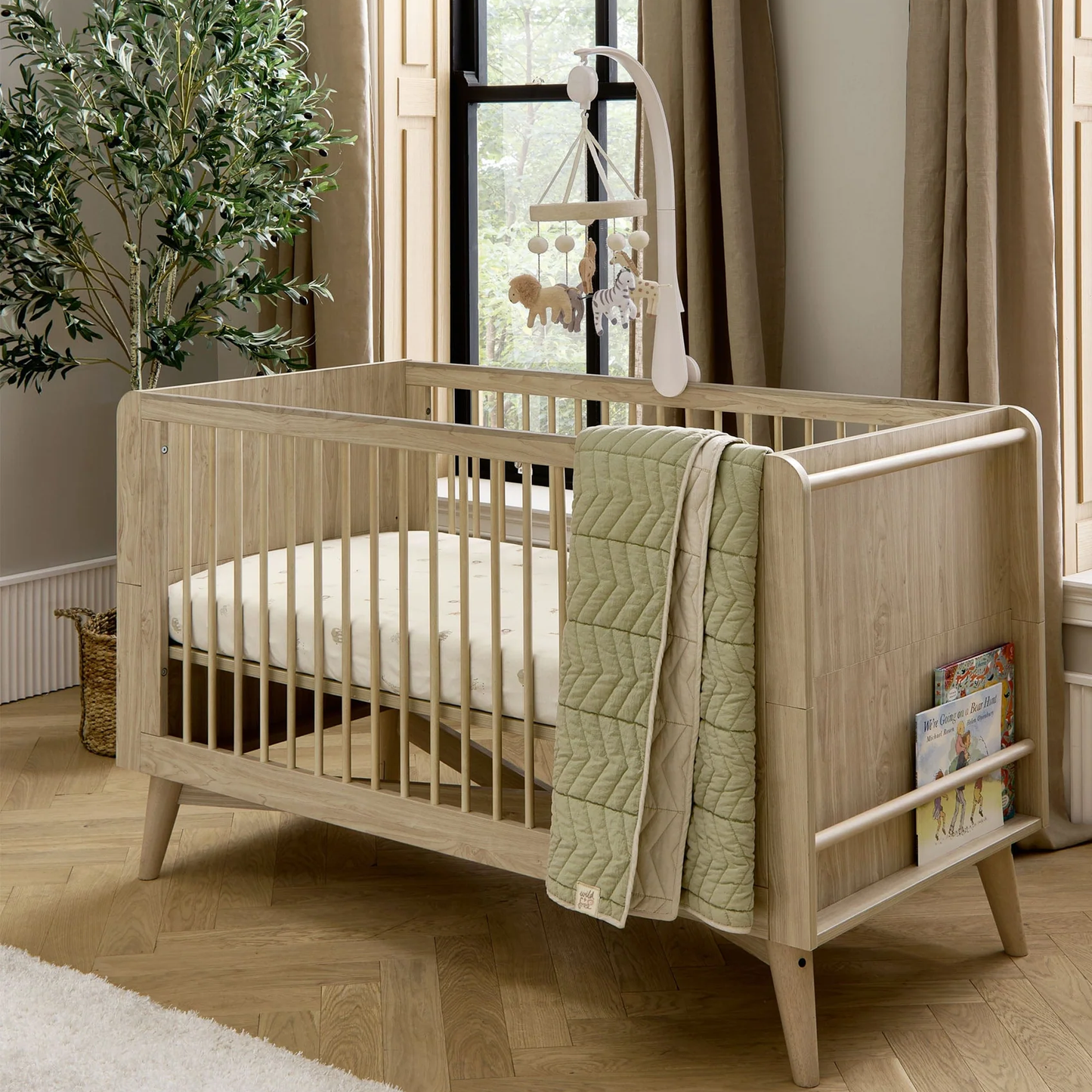 Mamas & Papas Coxley 2 Piece Cot Bed Set with Dresser