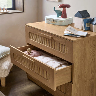 Mamas & Papas Esna 2 Piece Set with Cot Bed and Dresser