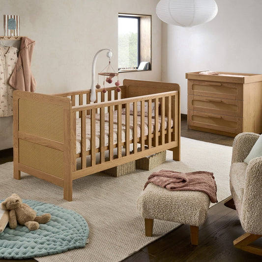 Mamas & Papas Esna 2 Piece Set with Cot Bed and Dresser