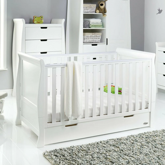Obaby Stamford Classic 2 Piece Cot Bed with Dresser Changer