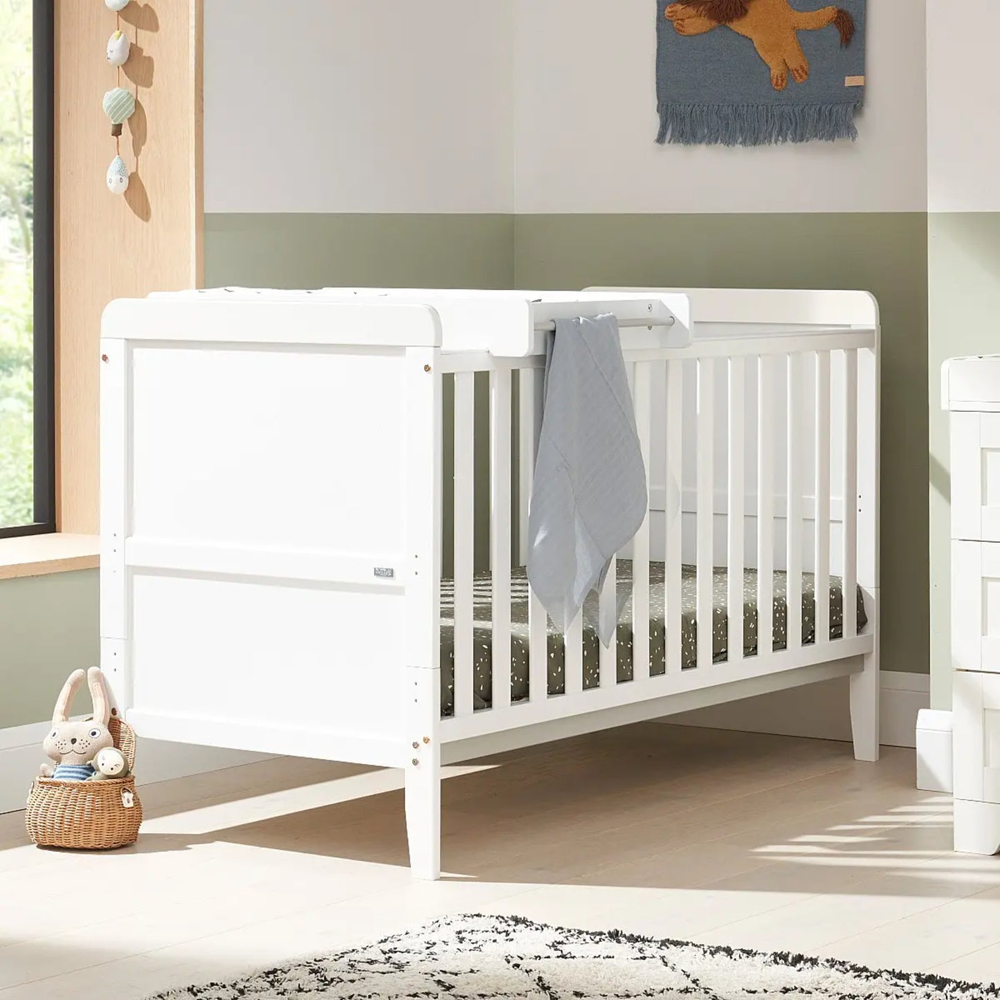 Tutti Bambini Rio Cot Bed with Cot Top Changer & Mattress