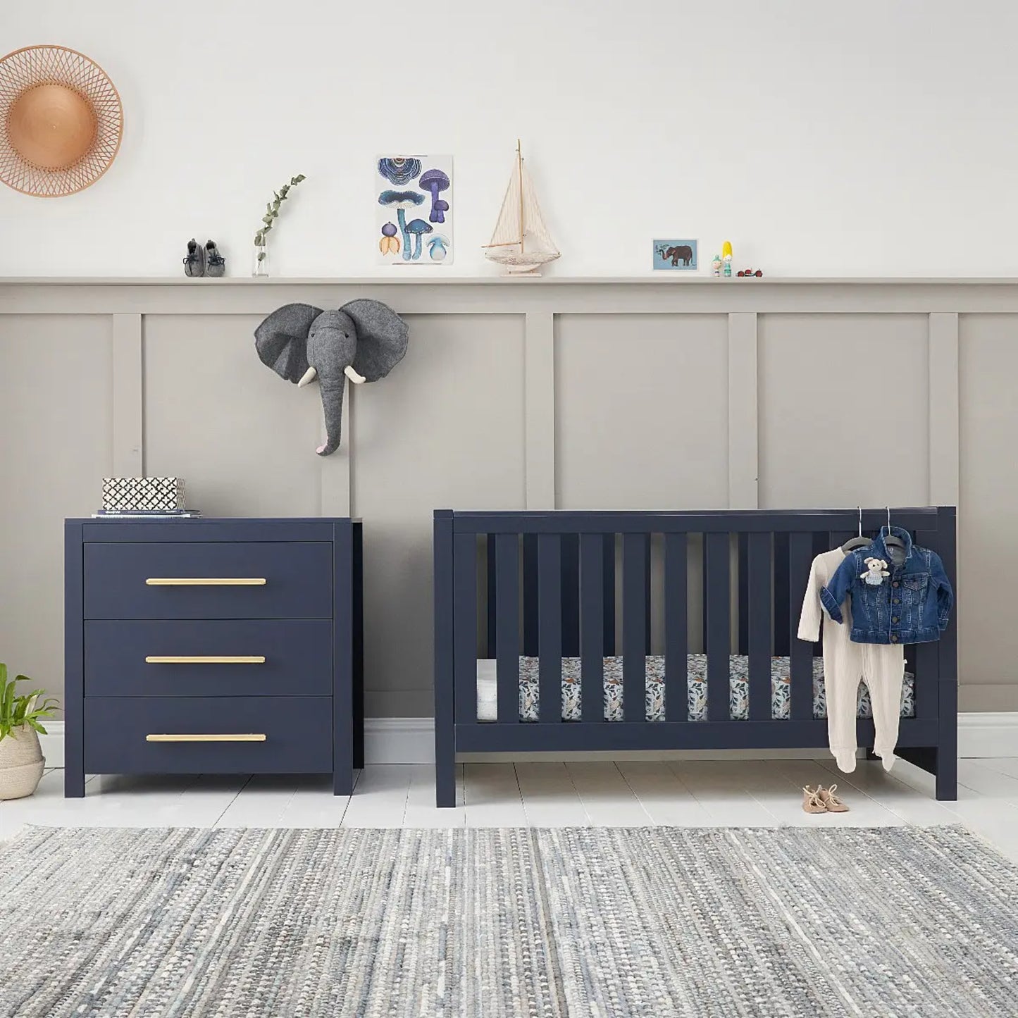 Tutti Bambini Tivoli 2 Piece Set with Cot Bed and Dresser Changer