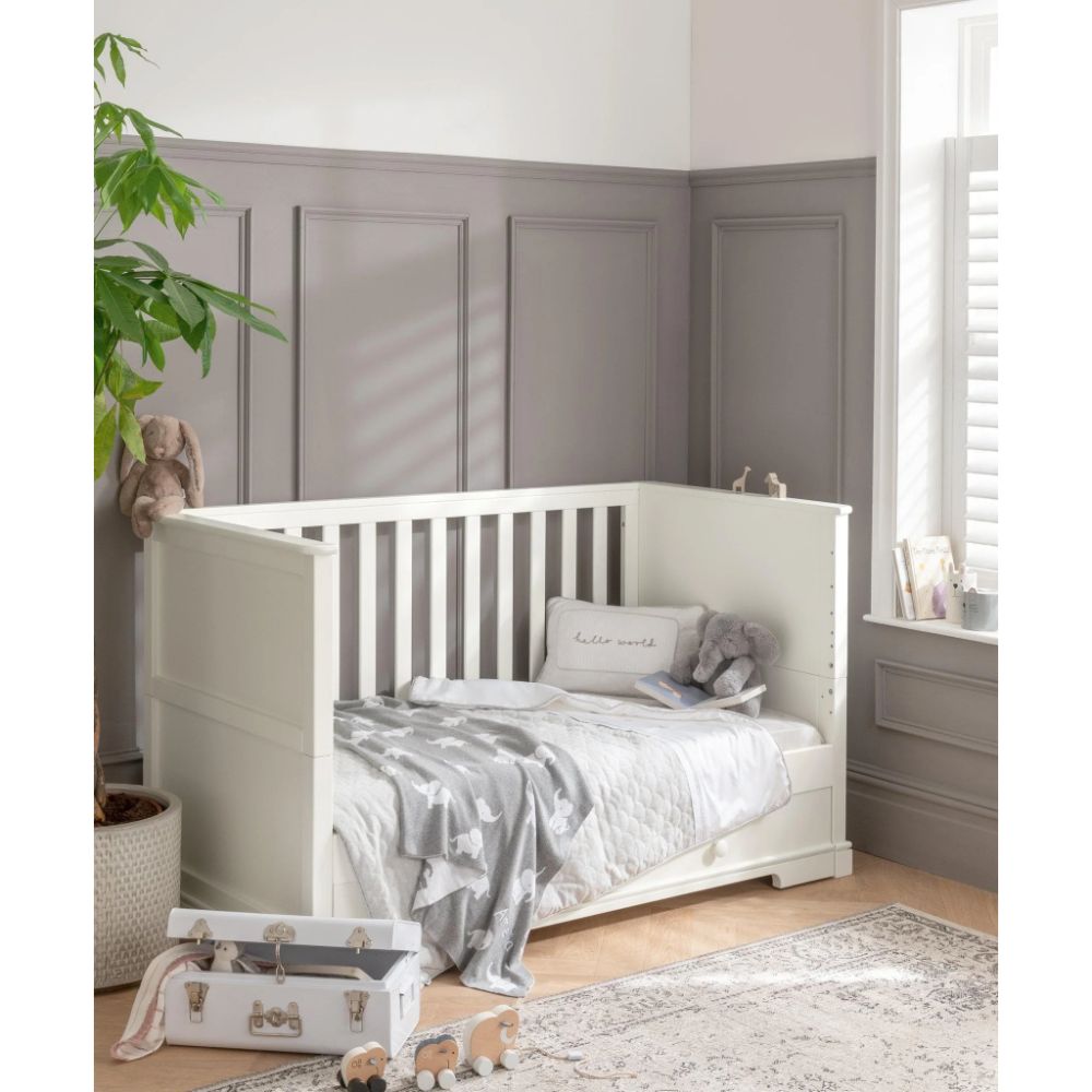 Mamas & Papas Oxford 3 Piece Baby Cot Bed Range with Dresser Changer and Wardrobe